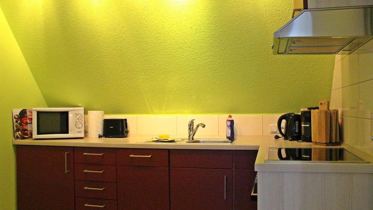 voll eingerichtete Küchenzeile voll eingerichtete Küchenzeile